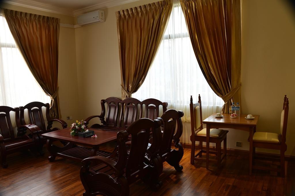 Great Wall Hotel - Nay Pyi Taw Oattara Thiri Habitación foto